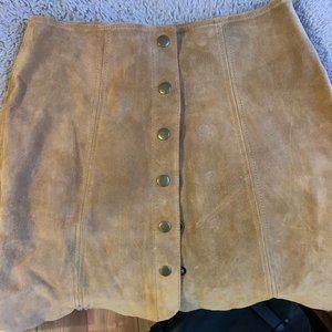 Scalloped mini skirt 100% lamb suede